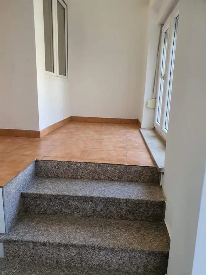 Aldi 4 Apartment Pula