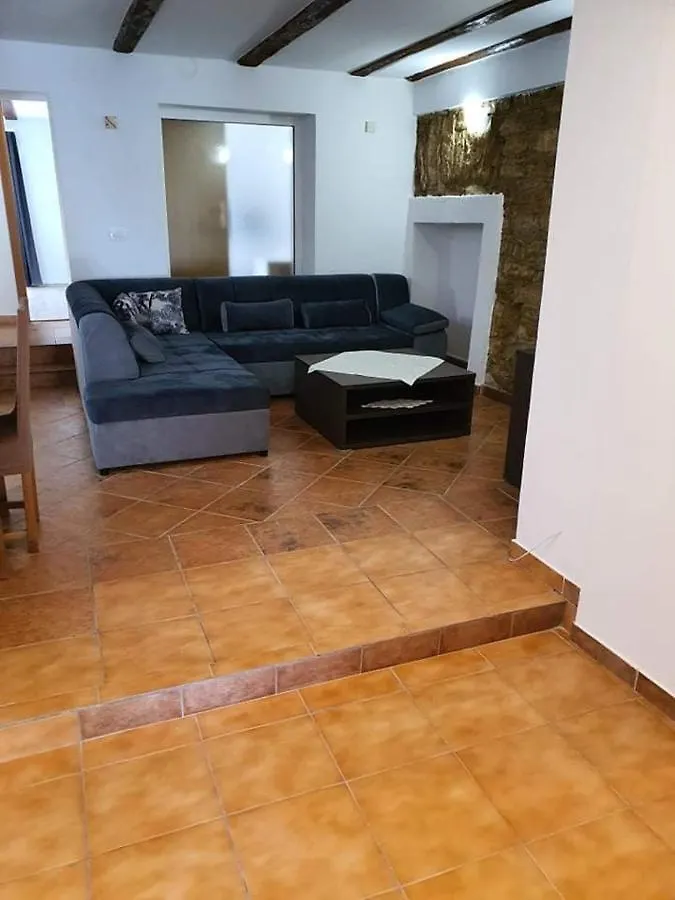 Aldi 4 Apartment Pula 0*,  Croatia